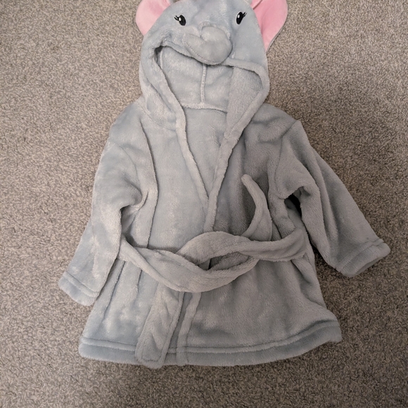 3 For $18 Hasbro Gray and Pink Elephant Kids Robe - Picture 3 of 6